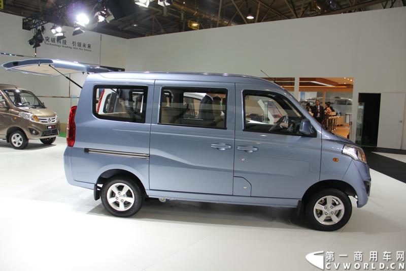 2015年1月5日，福田汽车集团&福田戴姆勒汽车2015中国山东汽车展览会在山东济南隆重开幕。图为福田伽途V3微车 