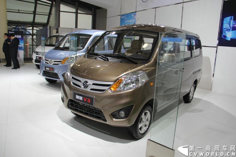 2015年1月5日，福田汽车集团&福田戴姆勒汽车2015中国山东汽车展览会在山东济南隆重开幕。图为福田伽途V3微车 