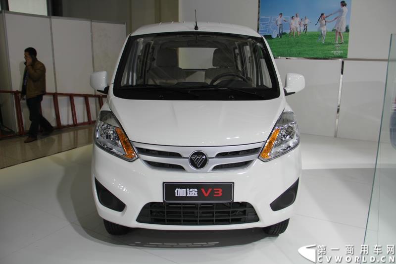 2015年1月5日，福田汽车集团&福田戴姆勒汽车2015中国山东汽车展览会在山东济南隆重开幕。图为福田伽途V3微车 