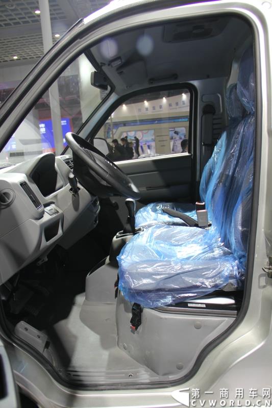 2015年1月5日，福田汽车集团&福田戴姆勒汽车2015中国山东汽车展览会在山东济南隆重开幕。图为时代伽途T3厢式运输车 