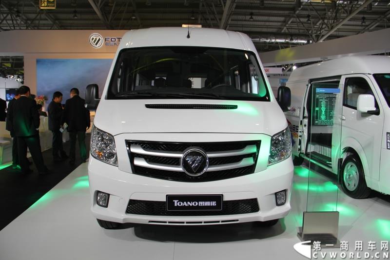 2015年1月5日，福田汽车集团&福田戴姆勒汽车2015中国山东汽车展览会在山东济南隆重开幕。图为福田图雅诺短轴中顶电商物流车 