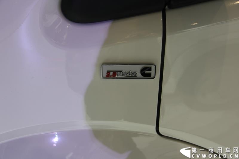 2015年1月5日，福田汽车集团&福田戴姆勒汽车2015中国山东汽车展览会在山东济南隆重开幕。图为福田图雅诺短轴中顶电商物流车 