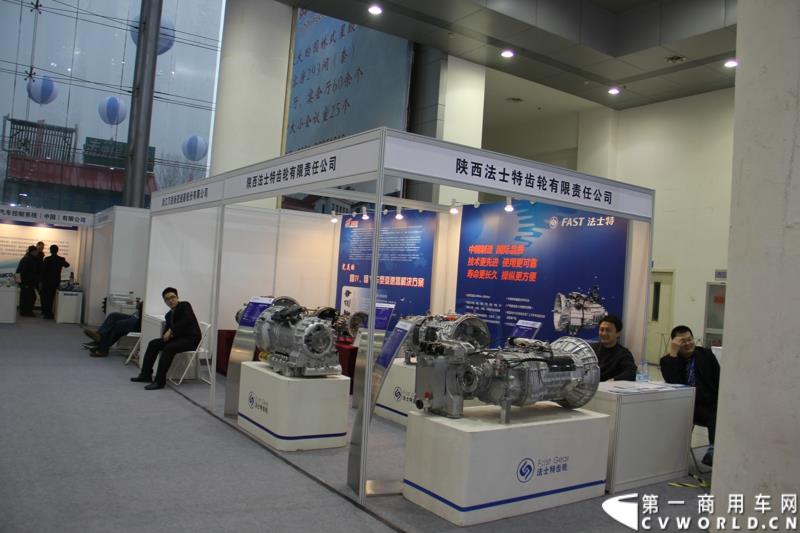 2015年1月5日，福田汽车集团&福田戴姆勒汽车2015中国山东汽车展览会在山东济南隆重开幕。图为陕西法士特变速箱