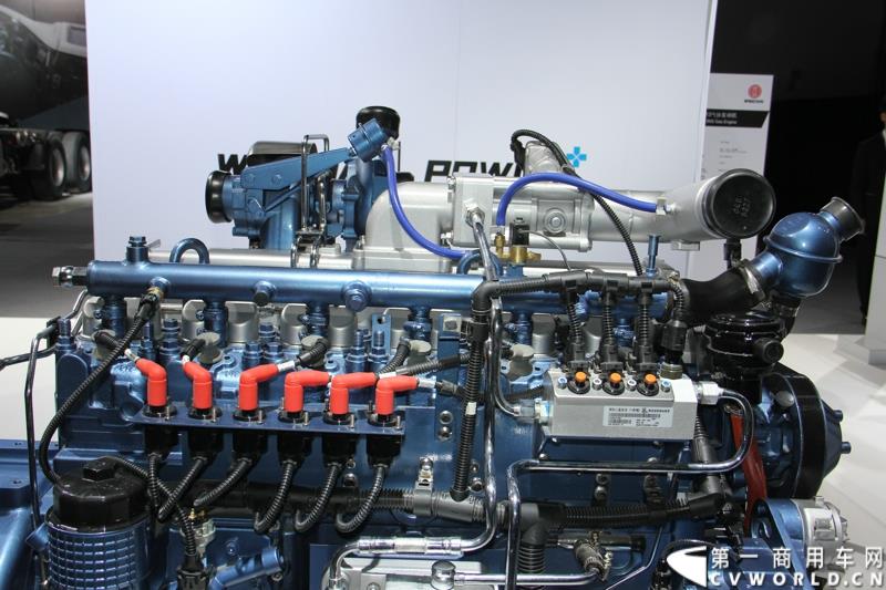 2015年1月7日，中国重型商用车动力的领军企业潍柴动力在北京举办新技术发布会，发布了包括Super Brake辅助制动安全技术、S-POWER智能控制技术在内的一系列商用车动力新技术。图为潍柴蓝擎WP6气体机 