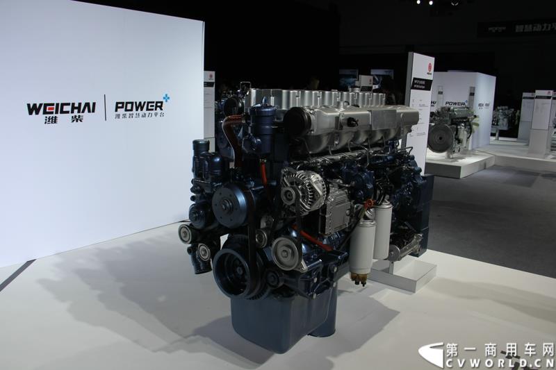 2015年1月7日，中国重型商用车动力的领军企业潍柴动力在北京举办新技术发布会，发布了包括Super Brake辅助制动安全技术、S-POWER智能控制技术在内的一系列商用车动力新技术。图为潍柴蓝擎WP12气体机 
