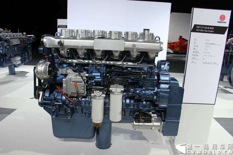 2015年1月7日，中国重型商用车动力的领军企业潍柴动力在北京举办新技术发布会，发布了包括Super Brake辅助制动安全技术、S-POWER智能控制技术在内的一系列商用车动力新技术。图为潍柴蓝擎WP12气体机 