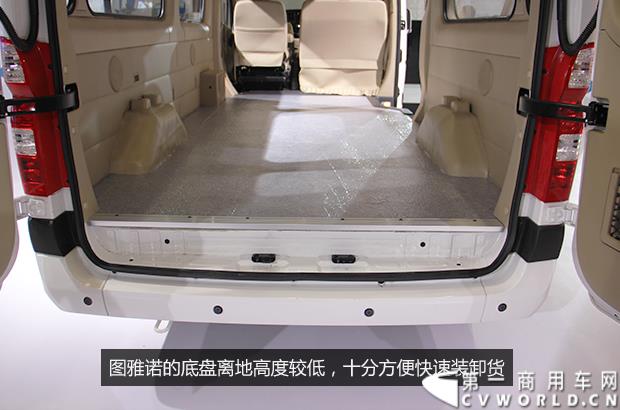 2015年的欧系轻客市场，越来越热闹。刚刚开年，福田汽车就在山东济南举行了一场别开生面的汽车展览会，本次展会，也是福田汽车的德系大VAN“图雅诺”的首秀之地。