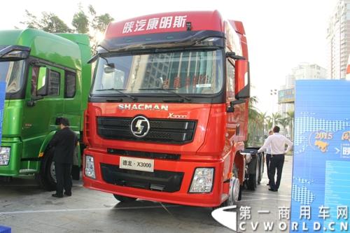 2015年1月29日，以“同心同行，共商共赢”为主题的2015陕汽国际商务年会在广东珠海隆重召开。图为陕汽德龙X3000高端重卡 