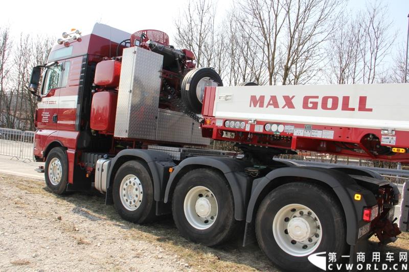 2015年3月19日，德国曼恩技术日在MAN慕尼黑总部隆重开幕，一场别开生面的卡车盛宴(MAN Trucknology Days)正在上演。图为MAN 8×4 大件运输车 