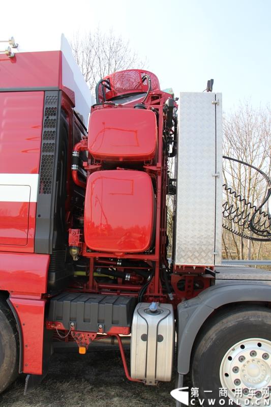 2015年3月19日，德国曼恩技术日在MAN慕尼黑总部隆重开幕，一场别开生面的卡车盛宴(MAN Trucknology Days)正在上演。图为MAN 8×4 大件运输车 