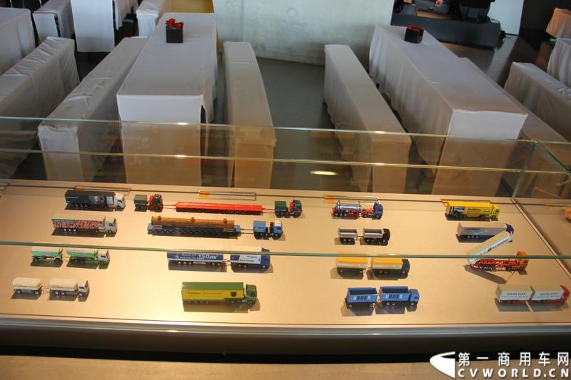 2015年3月19日，德国曼恩技术日在MAN慕尼黑总部隆重开幕，一场别开生面的卡车盛宴(MAN Trucknology Days)正在上演。图为MAN卡车模型