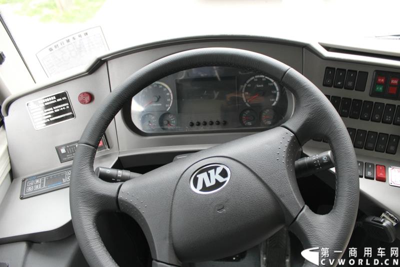 3月26日，安徽安凯汽车股份有限公司主办的“安凯美丽中国行”第三季在上海隆重启动。图为“安凯美丽中国行”启动仪式活动中展示的安凯客车内饰 