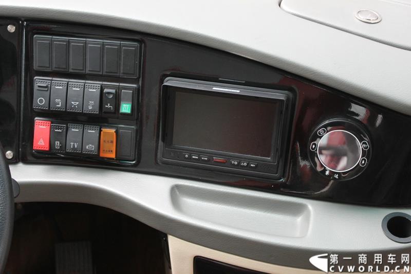 3月26日，安徽安凯汽车股份有限公司主办的“安凯美丽中国行”第三季在上海隆重启动。图为“安凯美丽中国行”启动仪式活动中展示的安凯客车内饰 