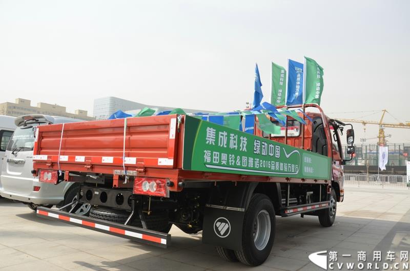 3月29日，由中国汽车联合会主办、江苏省汽车摩托车运动联合会承办的“图雅诺杯”-2015（第七届）福田奥铃中国勒芒轻卡耐力赛，在北京五棵松体育场隆重启动，这是原福田奥铃事业本部与原福田商务汽车事业本部整合为福田轻型商用车事业本部（LCV）之后的第一次集中亮相，也是中国轻卡第一赛事的再度续写。图为奥铃CTX 