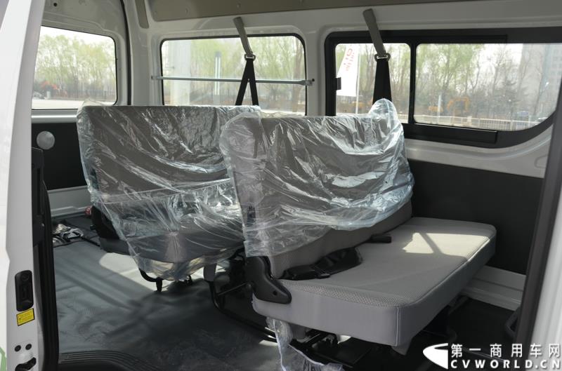 3月29日，由中国汽车联合会主办、江苏省汽车摩托车运动联合会承办的“图雅诺杯”-2015（第七届）福田奥铃中国勒芒轻卡耐力赛，在北京五棵松体育场隆重启动，这是原福田奥铃事业本部与原福田商务汽车事业本部整合为福田轻型商用车事业本部（LCV）之后的第一次集中亮相，也是中国轻卡第一赛事的再度续写。图为风景G7 