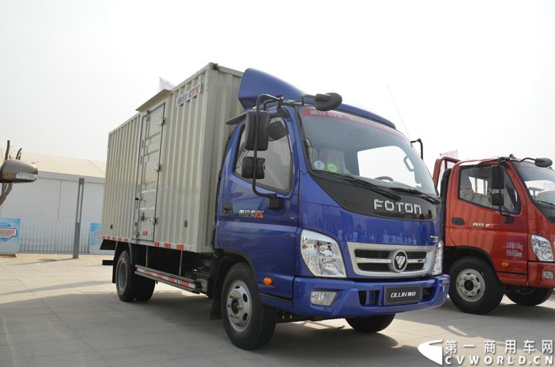 3月29日，由中国汽车联合会主办、江苏省汽车摩托车运动联合会承办的“图雅诺杯”-2015（第七届）福田奥铃中国勒芒轻卡耐力赛，在北京五棵松体育场隆重启动，这是原福田奥铃事业本部与原福田商务汽车事业本部整合为福田轻型商用车事业本部（LCV）之后的第一次集中亮相，也是中国轻卡第一赛事的再度续写。图为福田奥铃CTX 