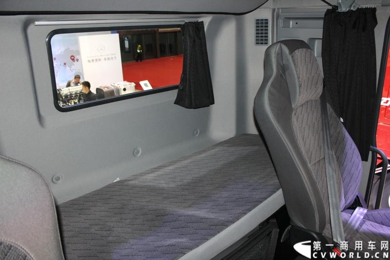 4月20日，在第16届上海国际汽车工业展览会（下称“上海国际车展”）媒体日第一天，北京福田戴姆勒汽车有限公司在其展台举行了