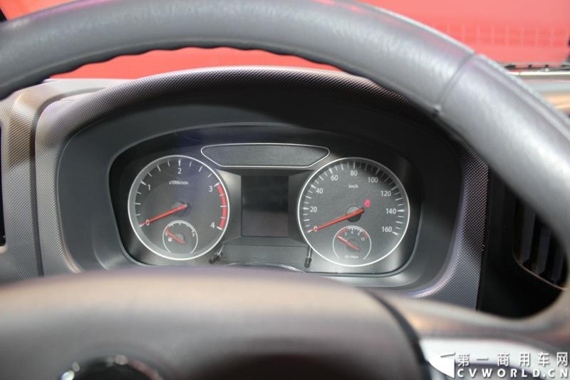 4月20日，在第16届上海国际汽车工业展览会（下称“上海国际车展”）媒体日第一天，北京福田戴姆勒汽车有限公司在其展台举行了