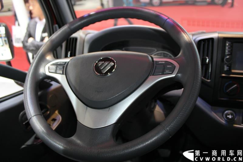 4月20日，在第16届上海国际汽车工业展览会（下称“上海国际车展”）媒体日第一天，北京福田戴姆勒汽车有限公司在其展台举行了