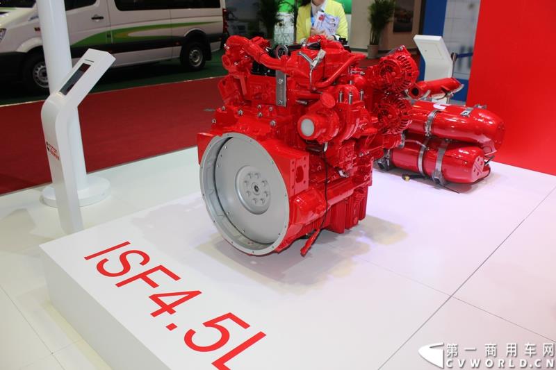 4月20日，在第16届上海国际汽车工业展览会（下称“上海国际车展”）媒体日第一天，北京福田戴姆勒汽车有限公司在其展台举行了