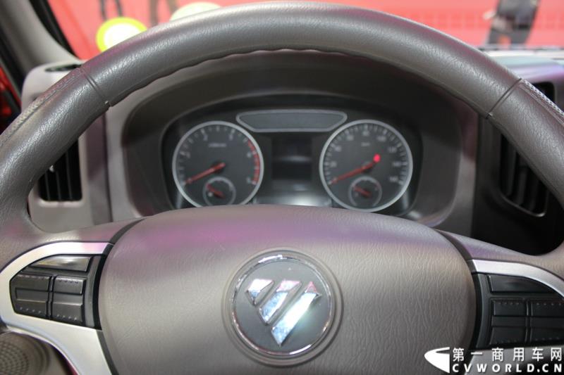 4月20日，在第16届上海国际汽车工业展览会（下称“上海国际车展”）媒体日第一天，北京福田戴姆勒汽车有限公司在其展台举行了