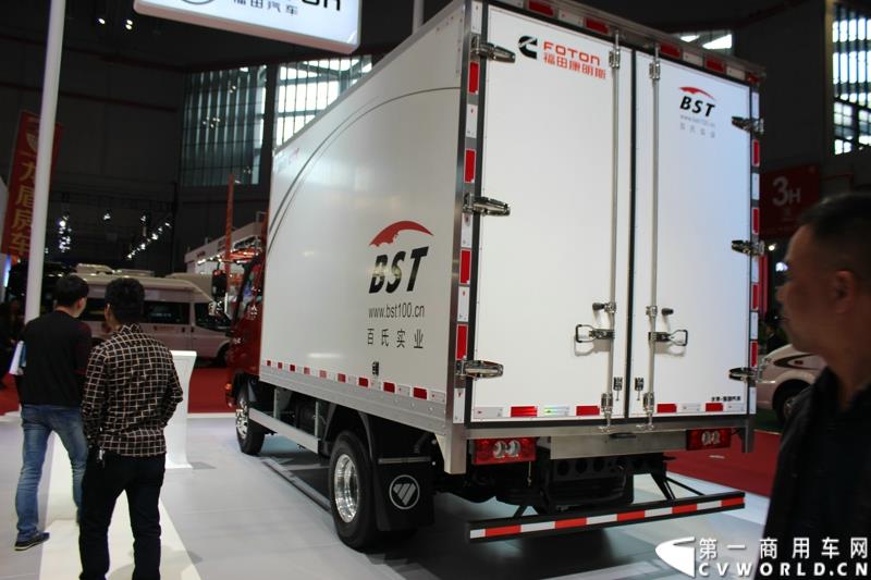 4月20日，在第16届上海国际汽车工业展览会（下称“上海国际车展”）媒体日第一天，北京福田戴姆勒汽车有限公司在其展台举行了