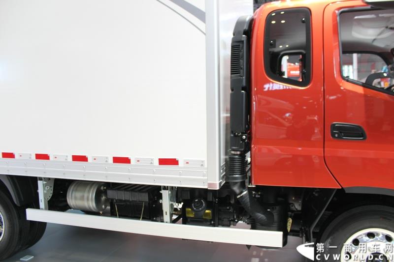 4月20日，在第16届上海国际汽车工业展览会（下称“上海国际车展”）媒体日第一天，北京福田戴姆勒汽车有限公司在其展台举行了