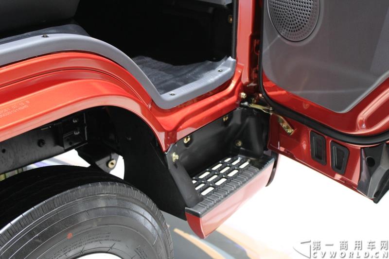 4月20日，在第16届上海国际汽车工业展览会（下称“上海国际车展”）媒体日第一天，北京福田戴姆勒汽车有限公司在其展台举行了