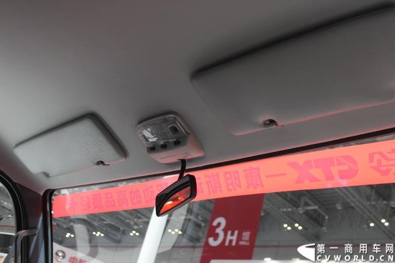 4月20日，在第16届上海国际汽车工业展览会（下称“上海国际车展”）媒体日第一天，北京福田戴姆勒汽车有限公司在其展台举行了