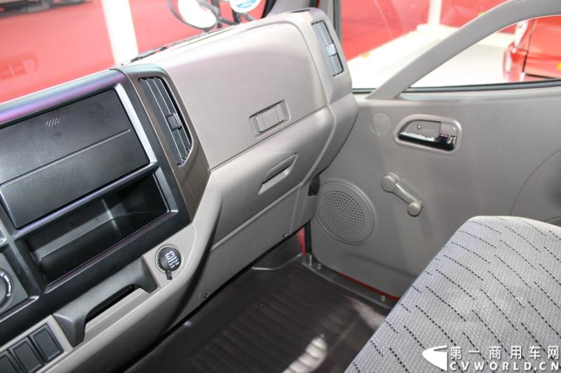 4月20日，在第16届上海国际汽车工业展览会（下称“上海国际车展”）媒体日第一天，北京福田戴姆勒汽车有限公司在其展台举行了