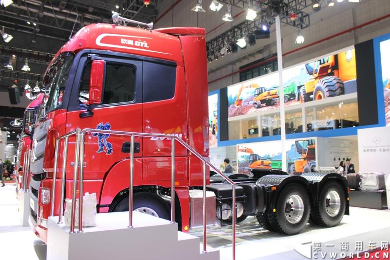 4月20日，在第16届上海国际汽车工业展览会（下称“上海国际车展”）媒体日第一天，北京福田戴姆勒汽车有限公司在其展台举行了