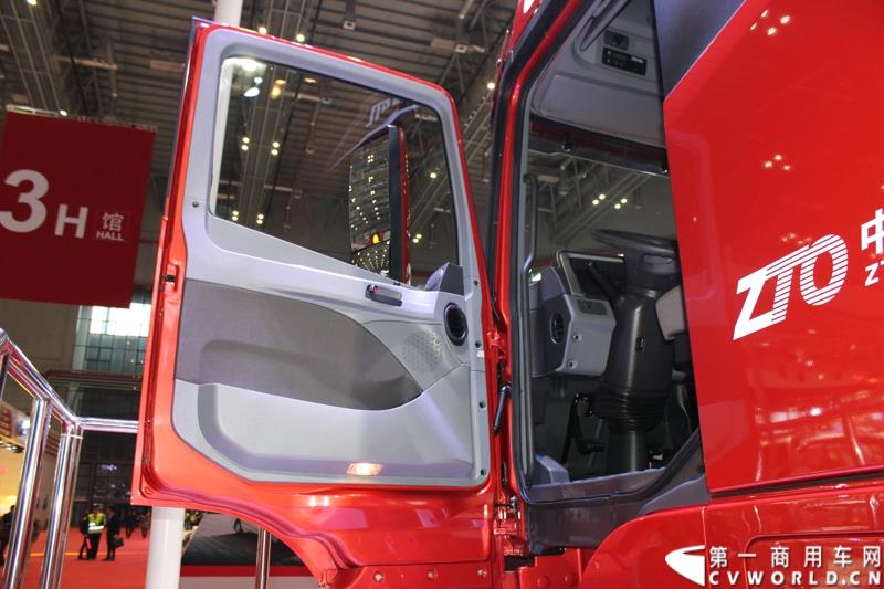 4月20日，在第16届上海国际汽车工业展览会（下称“上海国际车展”）媒体日第一天，北京福田戴姆勒汽车有限公司在其展台举行了