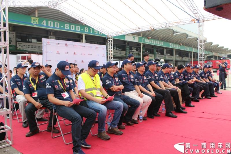5月8日，“出彩天龙哥，中国好司机”东风天龙卡车驾驶员大赛半决赛在广州佛山海元物流园内圆满结束。图为东风天龙驾驶员大赛比赛现场 