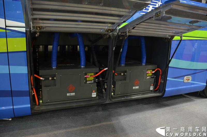 5月11日—13日，一年一度的客车盛会在北京国家会议中心隆重举行，本次展会上，亚星客车携四款新品亮相，每一款都独具特色，吸引众多关注。图为亚星11米纯电动客车 