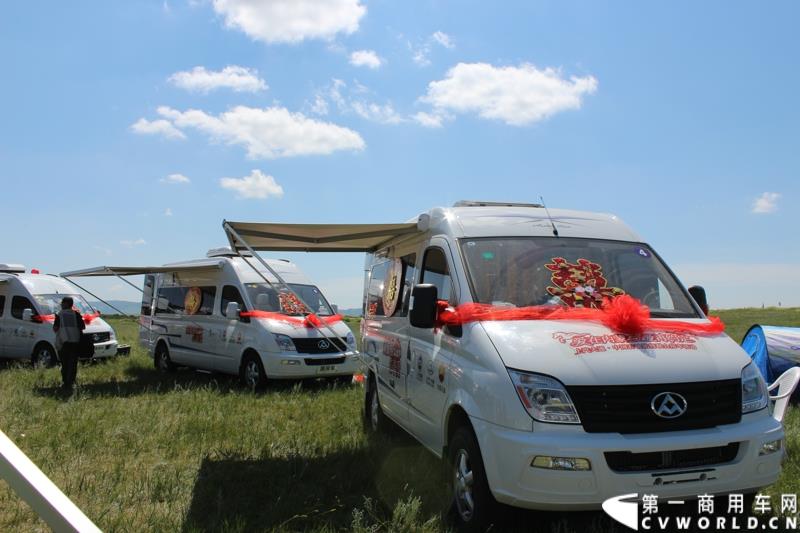 7月末，继举办了三届大型房车自驾游后，上汽大通迎来了第四届房车活动。图为：焕然一新的大通房车