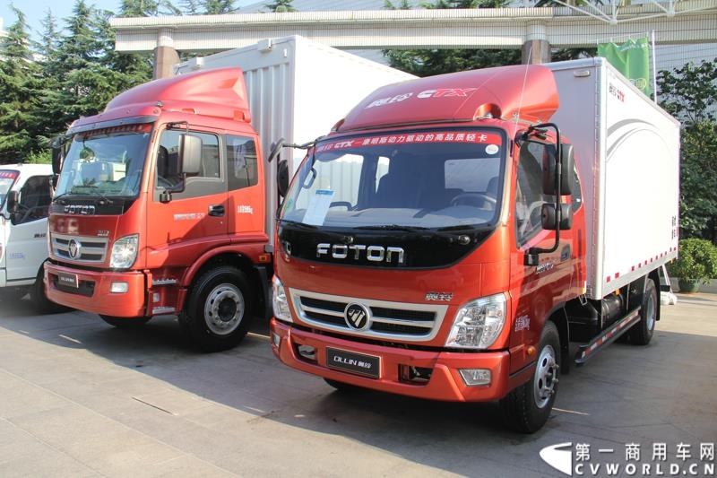 8月13日，福田轻型商用车事业本部2015年中商务会在山东潍坊隆重召开。此次年中会议既是对整合战略成果的一次展示，同时也是对未来发展的进一步展望。此次年中商务会期间，福田奥铃品牌发布了奥铃CTX欧ⅤI、奥铃CTX国V和奥铃CTX康明斯2.8升气刹新品；福田商务汽车品牌发布了图雅诺E商旅版（搭载福田4JB1五十铃动力）、风景G7商运版及蒙派克E APEC快运版新品，集科技实力与创新魅力于一体的新品军