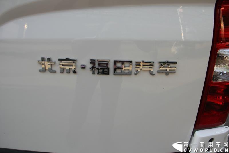 8月13日，福田轻型商用车事业本部2015年中商务会在山东潍坊隆重召开。此次年中会议既是对整合战略成果的一次展示，同时也是对未来发展的进一步展望。此次年中商务会期间，福田奥铃品牌发布了奥铃CTX欧ⅤI、奥铃CTX国V和奥铃CTX康明斯2.8升气刹新品；福田商务汽车品牌发布了图雅诺E商旅版（搭载福田4JB1五十铃动力）、风景G7商运版及蒙派克E APEC快运版新品，集科技实力与创新魅力于一体的新品军