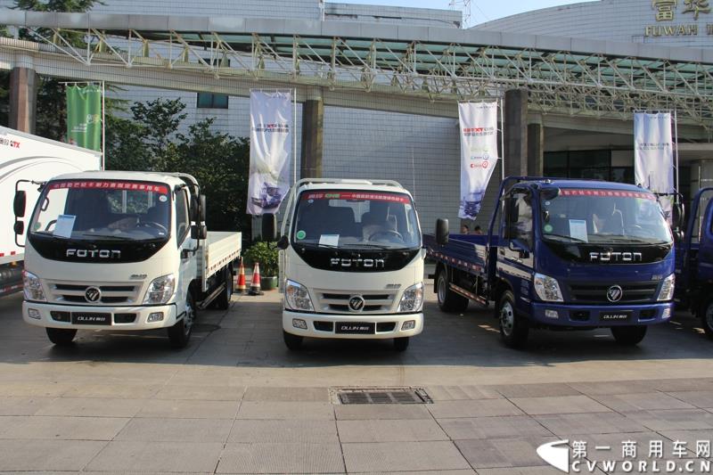 8月13日，福田轻型商用车事业本部2015年中商务会在山东潍坊隆重召开。此次年中会议既是对整合战略成果的一次展示，同时也是对未来发展的进一步展望。此次年中商务会期间，福田奥铃品牌发布了奥铃CTX欧ⅤI、奥铃CTX国V和奥铃CTX康明斯2.8升气刹新品；福田商务汽车品牌发布了图雅诺E商旅版（搭载福田4JB1五十铃动力）、风景G7商运版及蒙派克E APEC快运版新品，集科技实力与创新魅力于一体的新品军