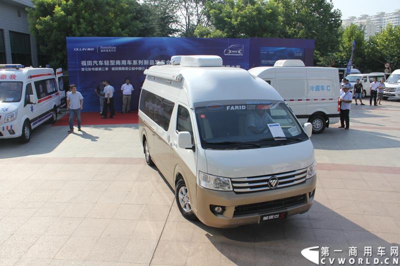 8月14日，图雅诺杯—福田商务汽车第五届改装大赛在山东潍坊举行，福田轻型商用车事业本部以及福田商务汽车负责人、改装企业、经销商、媒体在内的200余人出席了本次活动。图为：蒙派克S改装的商务车接受评审 