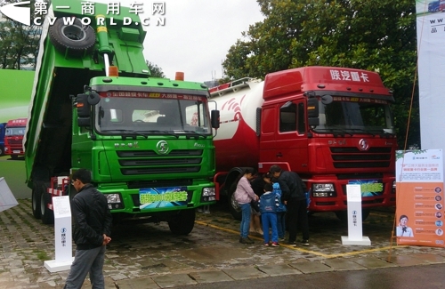陕汽展车.jpg