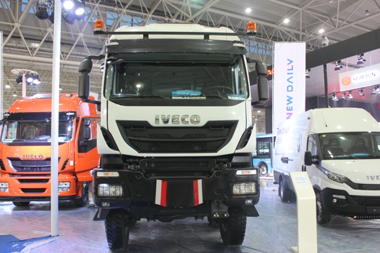 依维柯AST8X8牵引车 (5).jpg 依维柯AST8X8牵引车 (5).jpg