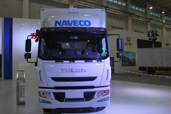 南京依维柯C500翼展车.jpg 南京依维柯C500翼展车.jpg