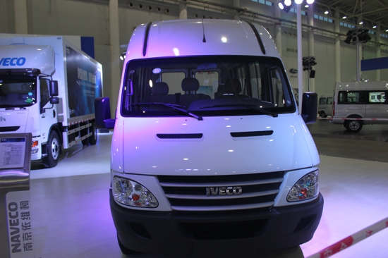 南京依维柯Power Daily经典版A37.jpg 南京依维柯Power Daily经典版A37.jpg