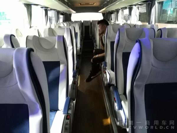 超级客车内饰.jpg