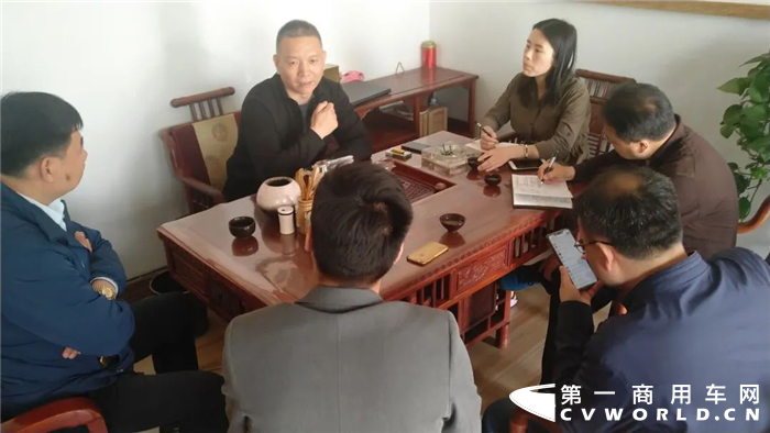 2020年4月26日，最美人间四月天，大家精神振奋,满怀着希望与憧憬！齐聚包头，共同见证【陕汽德龙新M3000国六天然气60辆交车庆典暨客户全生命周期用车无忧2.0发布】！