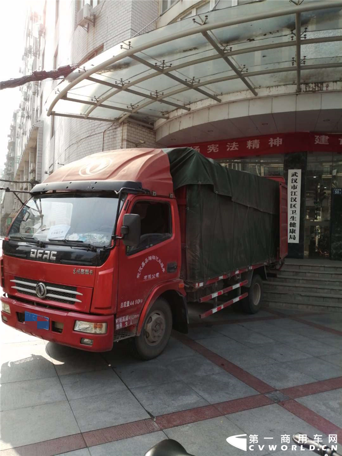 东风轻卡01.png