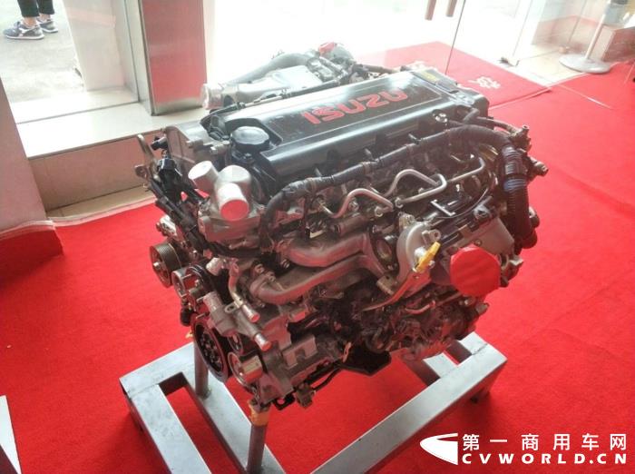 五十铃全新一代4JZ1发动机.jpg
