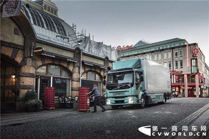 2021年，沃尔沃卡车将开始在欧洲提供全系列重型电动卡车，欧洲运输商将可订购全电动版本车辆。大力推动车辆电气化，标志着沃尔沃卡车在推进非化石燃料运输的进程中迈出了重要一步。