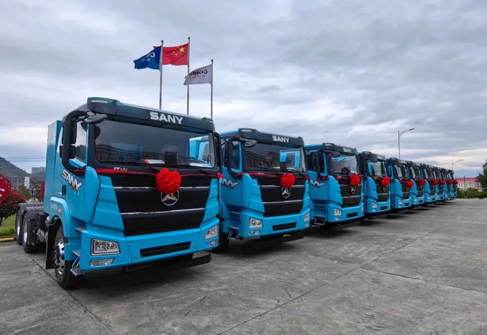三一江山纯电牵引车.jpg