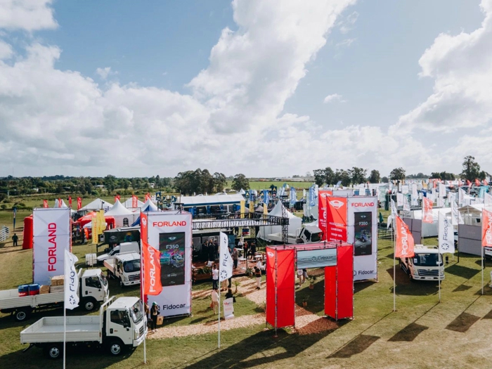 全球化战略再落一子 时代汽车携新品进军乌拉圭.jpg